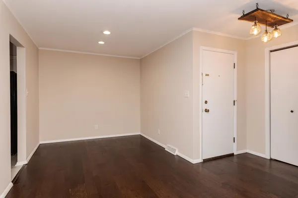 $149,900 | 37 Crystal Court, Unit A1, Pontiac, IL 61764
