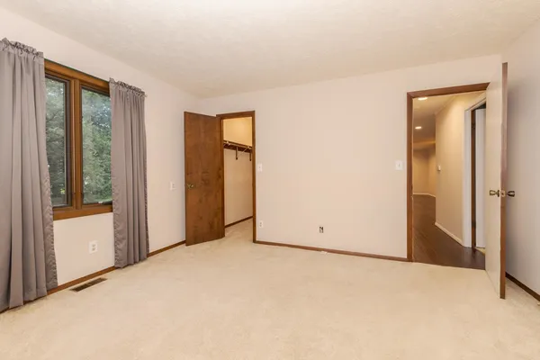 $149,900 | 37 Crystal Court, Unit A1, Pontiac, IL 61764