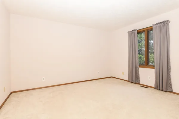 $149,900 | 37 Crystal Court, Unit A1, Pontiac, IL 61764