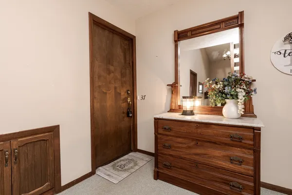 $149,900 | 37 Crystal Court, Unit A1, Pontiac, IL 61764