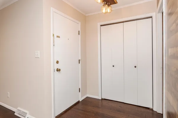 $149,900 | 37 Crystal Court, Unit A1, Pontiac, IL 61764