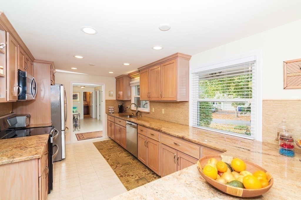 48 Goddard Street Newton, MA 02461 - Photo 5 of 37