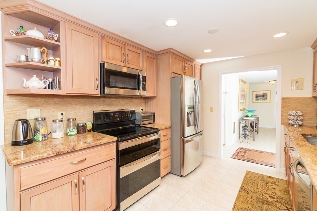 48 Goddard Street Newton, MA 02461 - Photo 6 of 37