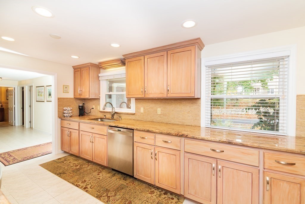 48 Goddard Street Newton, MA 02461 - Photo 7 of 37