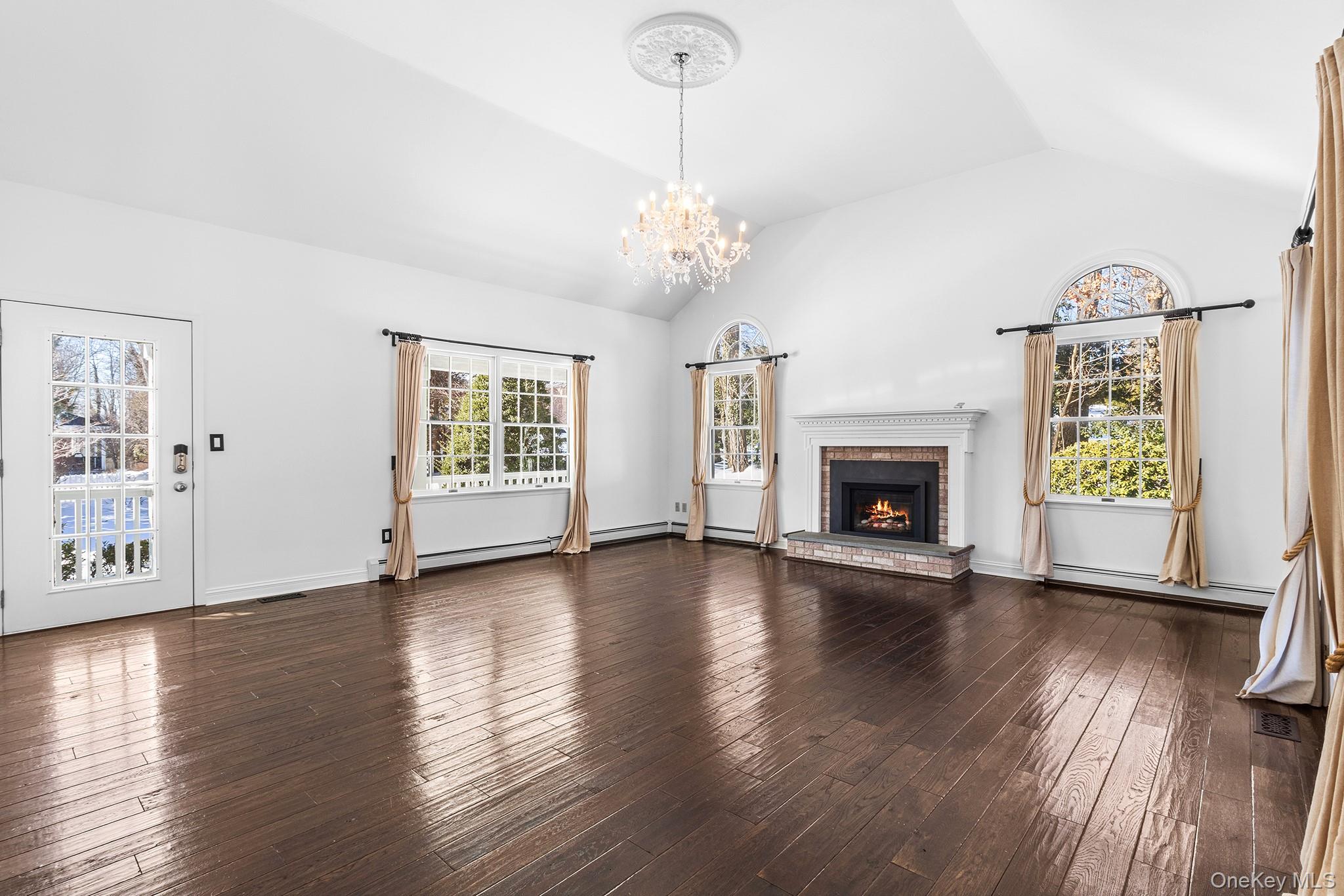 3 Ada Lane Setauket, NY 11733 - Photo 13 of 50