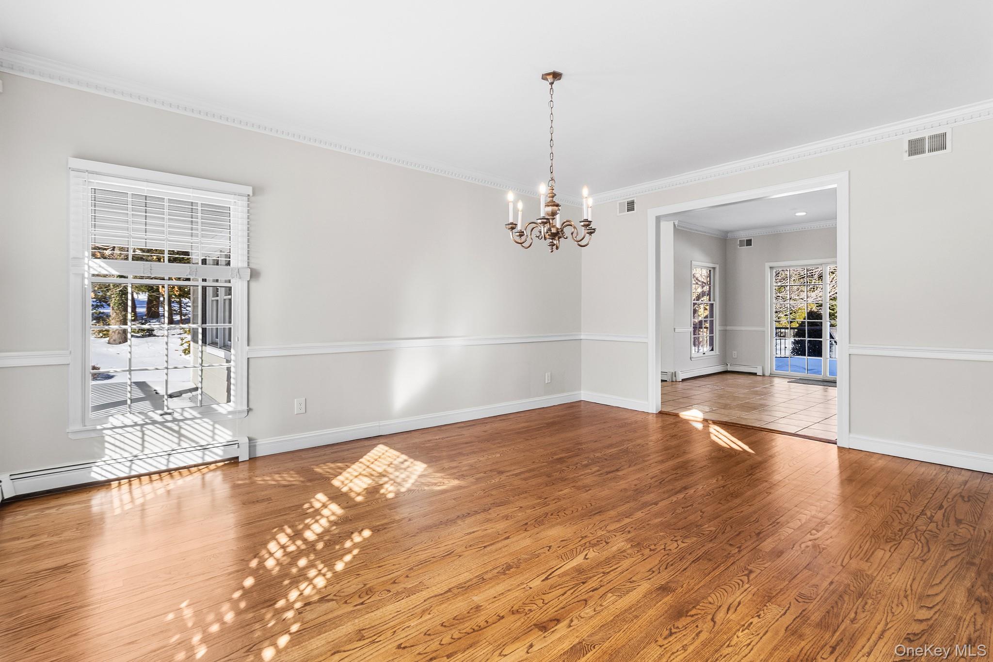 3 Ada Lane Setauket, NY 11733 - Photo 4 of 50