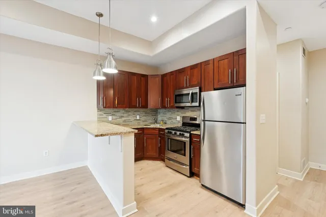 $324,900 | 1527 Fairmount Avenue, Unit 2R, Philadelphia, PA 19130