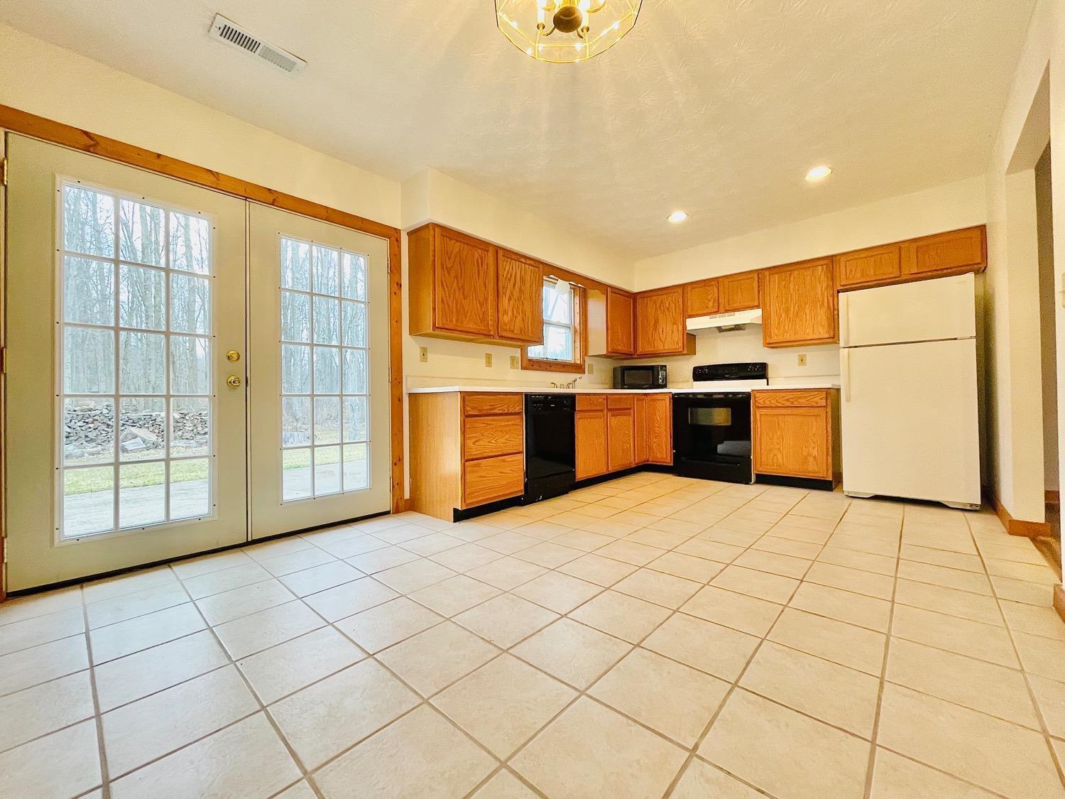 5948 Deerfield Road Milford, OH 45150 - Photo 5 of 16 Gallery Image 5