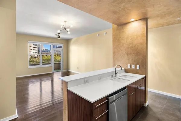 $539,900 | 2323 North Houston Street, Unit 310, Dallas, TX 75219