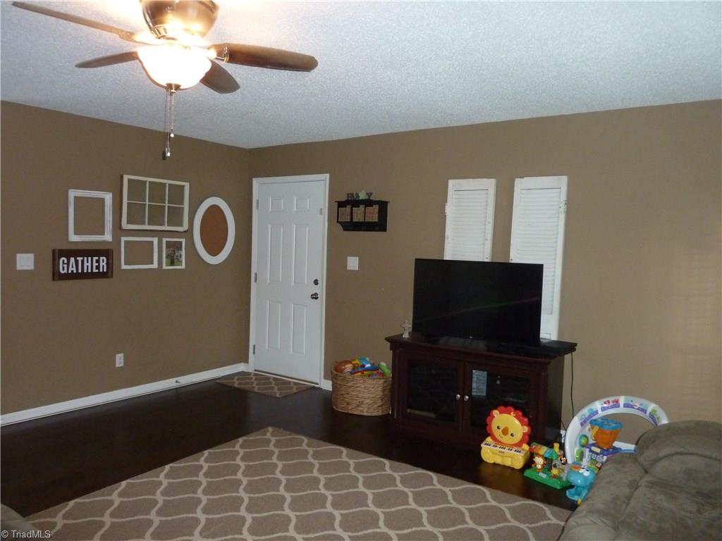 2371 Cid Road Lexington, NC 27292 - Photo 4 of 20