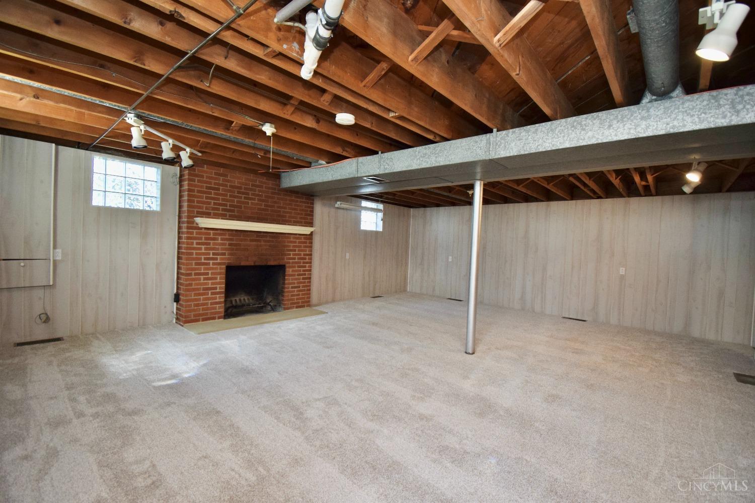 3137 Compton Road Cincinnati, OH 45251 - Photo 25 of 37