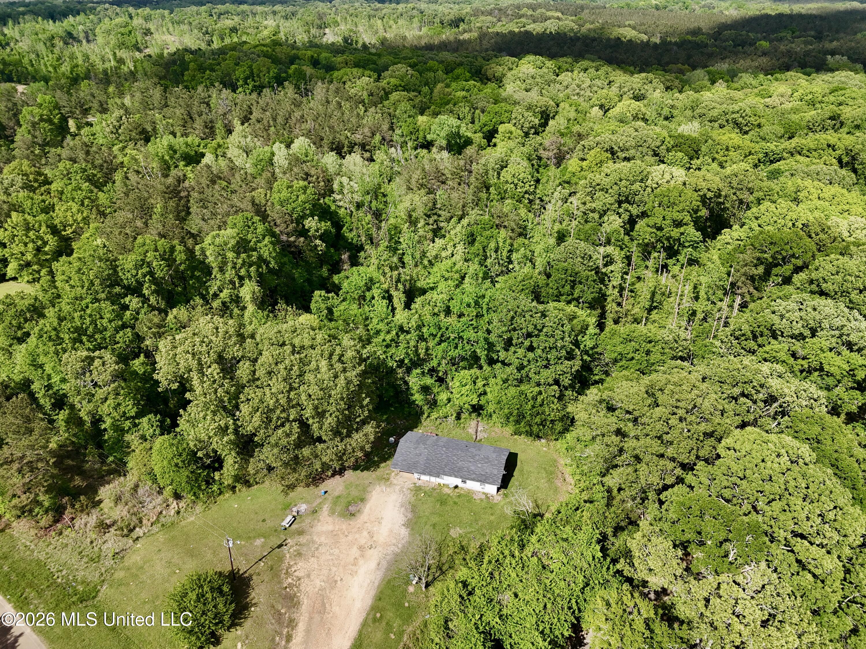 5171 Coxs Ferry Road Bolton, MS 39041 - Photo 9 of 20 E18C0861-B348-490B-8487-4BECEDA95898