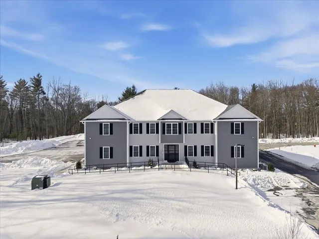 $2,400 | 192 Central Street, Unit G, Avon, MA 02322