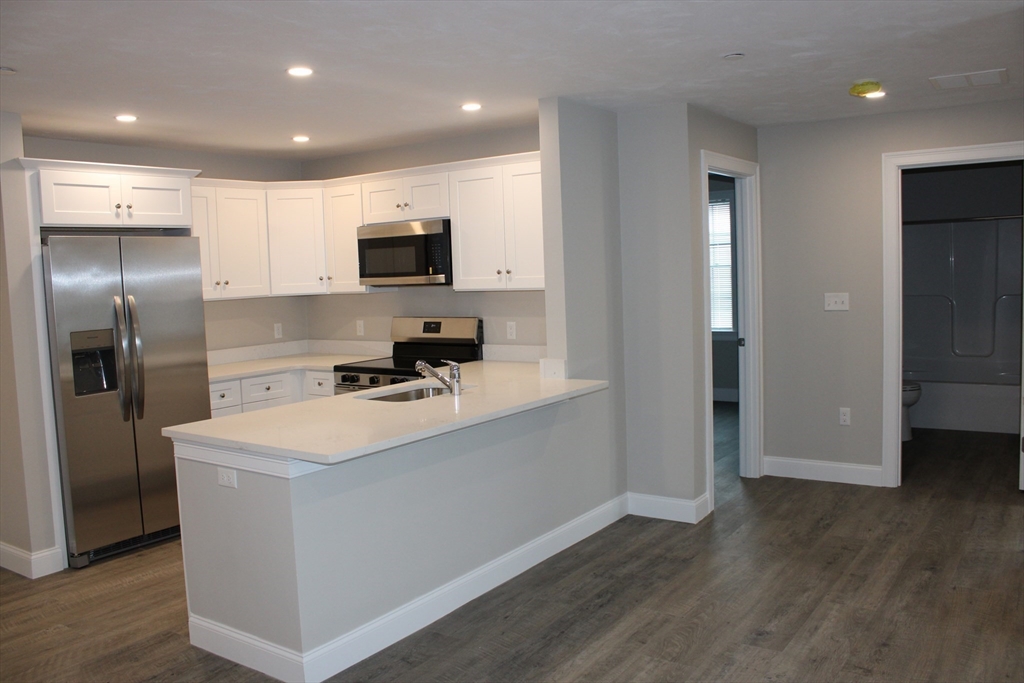 192 Central Street, Unit G Avon, MA 02322 - Photo 3 of 22