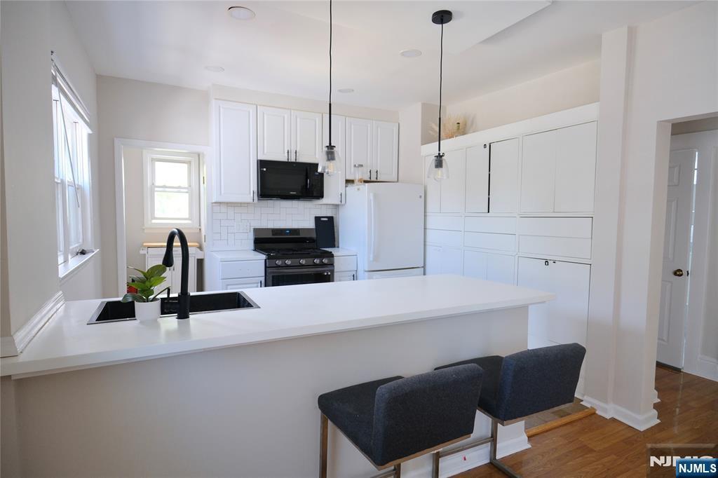 453 Teaneck Road, Unit 2 Ridgefield Park, NJ 07660 - Photo 2 of 21
