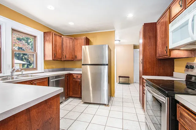 $420,000 | 2294 Colfax Avenue, Benton Harbor, MI 49022