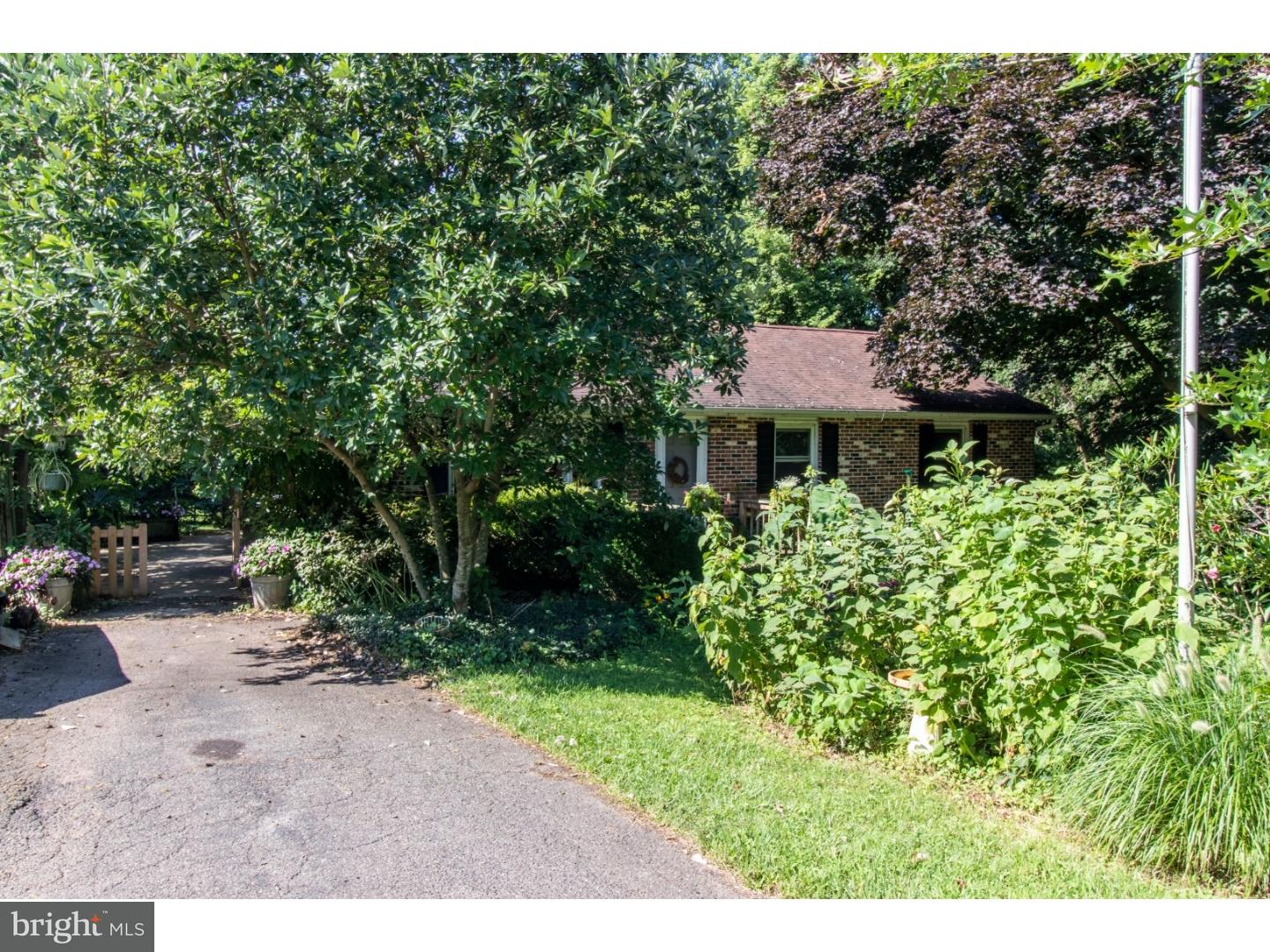 1522 Temple Road Pottstown, PA 19465 - Photo 3 of 21 Gallery Image 3