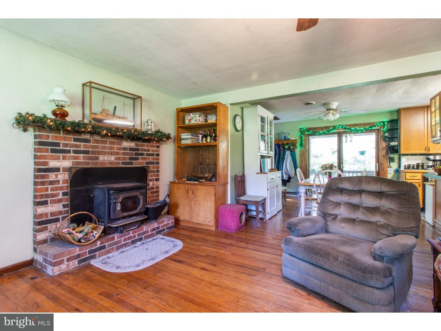 1522 Temple Road Pottstown, PA 19465 - Photo 4 of 21 Gallery Image 4
