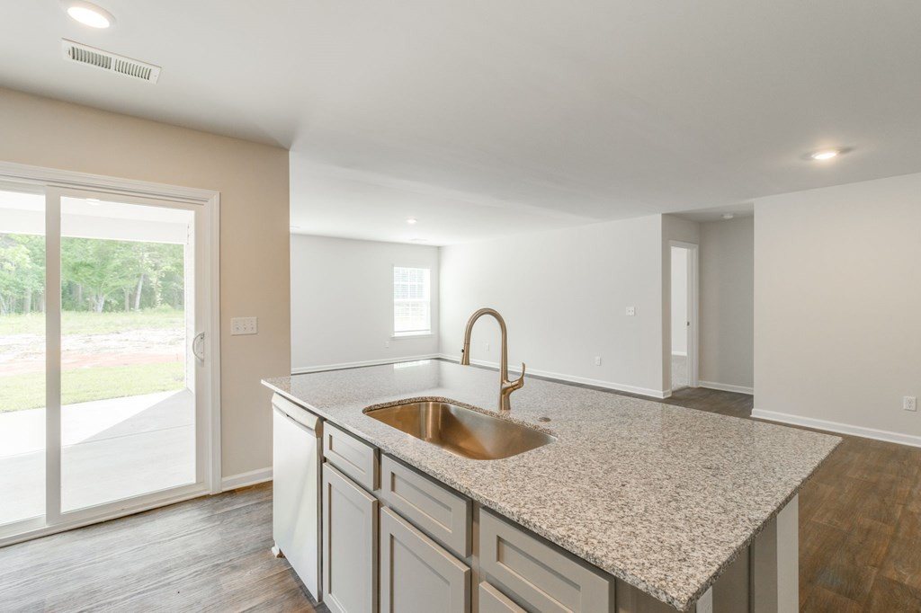 545 East Brewington Road Sumter, SC 29153 - Photo 8 of 32