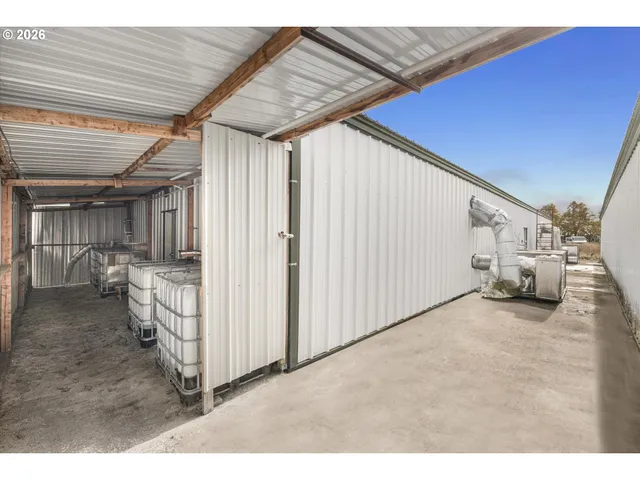 $2,300,000 | 18335 Northeast Butteville Road, Aurora, OR 97002