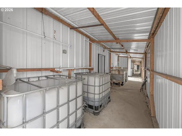 $2,300,000 | 18335 Northeast Butteville Road, Aurora, OR 97002