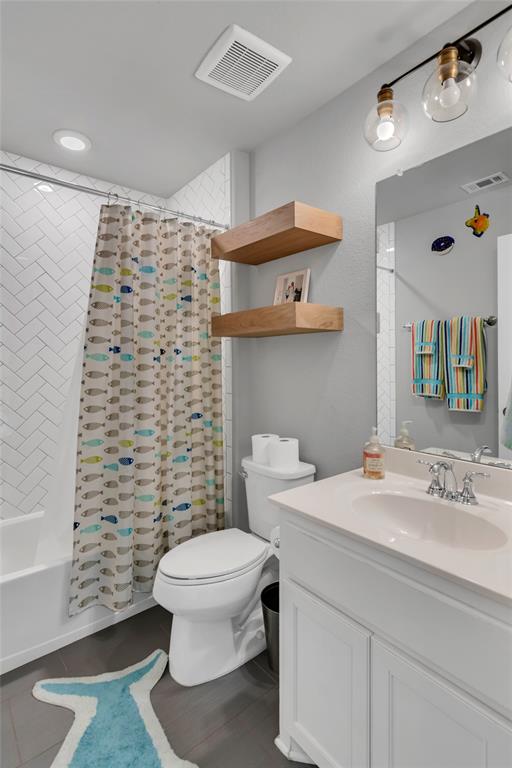 13753 Green Elm Road Fort Worth, TX 76008 - Photo 30 of 40 En-suite bathroom