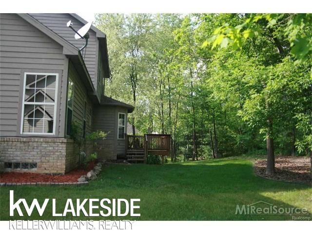 1162 Butler Boulevard Howell, MI 48843 - Photo 7 of 10 31319180-6.JPG
