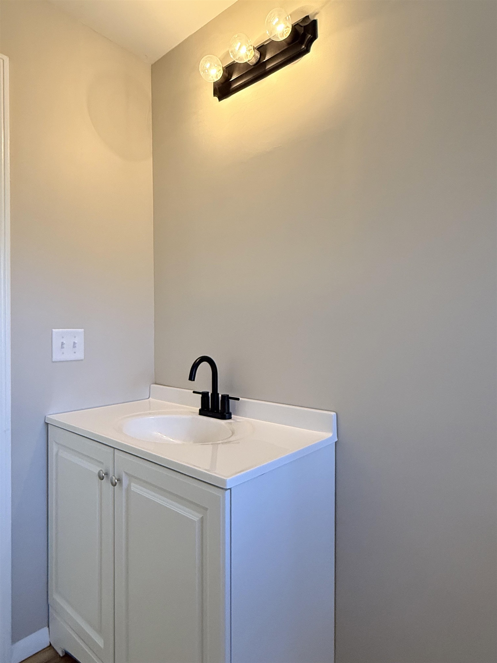 131 Rte 13 Brookline, NH 03033 - Photo 21 of 43