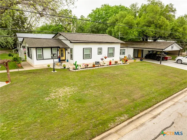 $235,000 | 104 Bright Street, Gonzales, TX 78629
