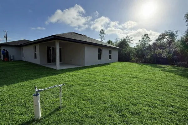 $2,100 | 2365 Hereford Avenue, North Port, FL 34286
