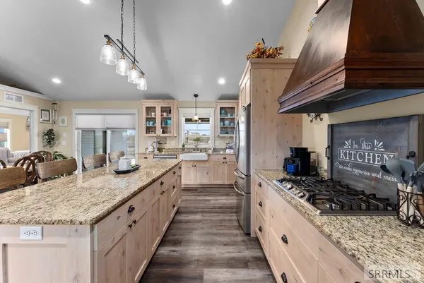 $1,000,000 | 2786 East 500 Road North, St. Anthony, ID 83445