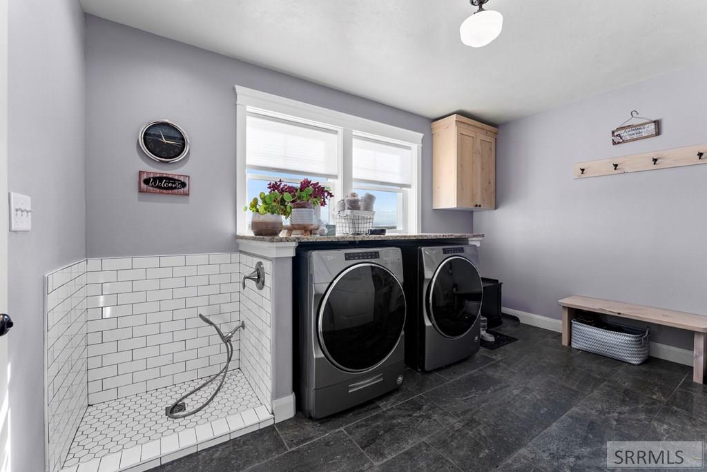 2786 East 500 Road North St. Anthony, ID 83445 - Photo 16 of 75 Wash off the hiking boots or pets