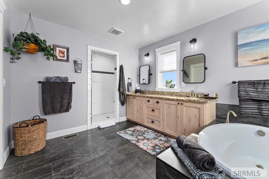 2786 East 500 Road North St. Anthony, ID 83445 - Photo 22 of 75 Master walk in shower