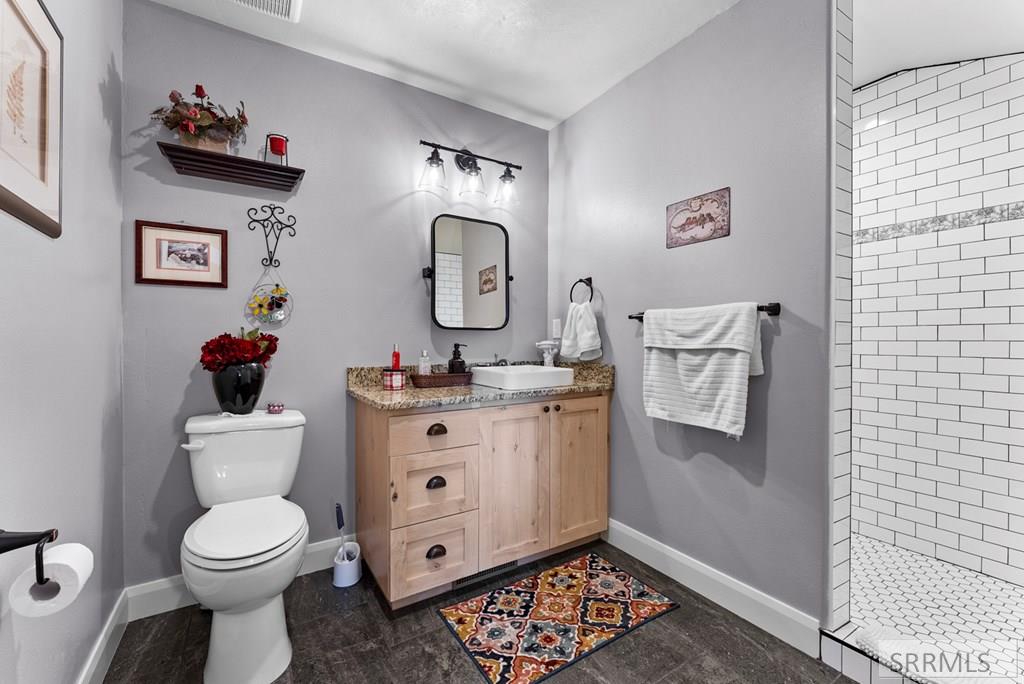2786 East 500 Road North St. Anthony, ID 83445 - Photo 30 of 75 Upstairs Bath room