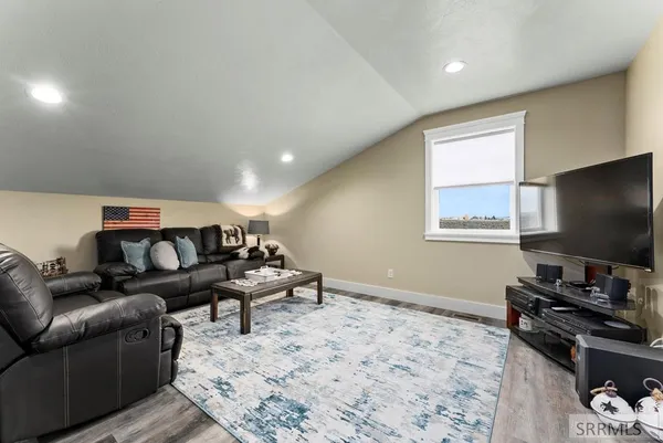 $1,000,000 | 2786 East 500 Road North, St. Anthony, ID 83445