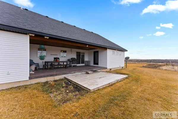 $1,000,000 | 2786 East 500 Road North, St. Anthony, ID 83445