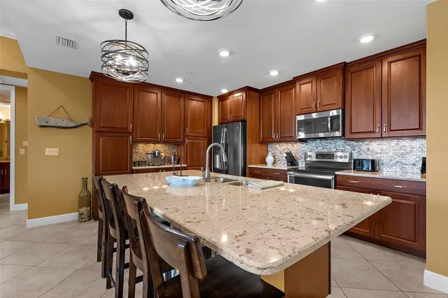 $4,500 | 395 Aruba Circle, Unit 401, Bradenton, FL 34209