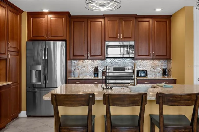 $4,500 | 395 Aruba Circle, Unit 401, Bradenton, FL 34209