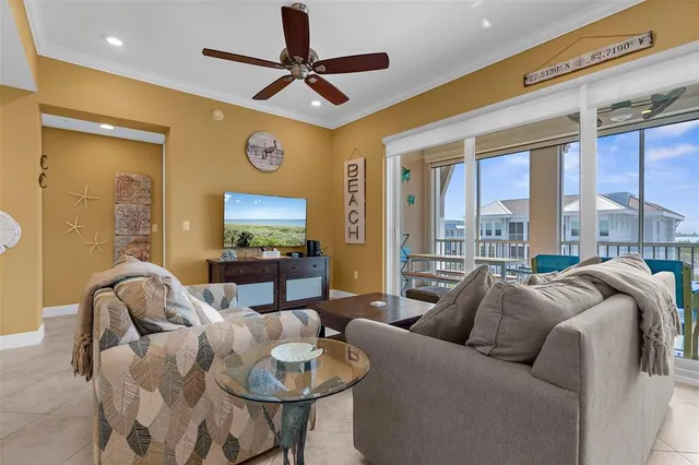 $4,500 | 395 Aruba Circle, Unit 401, Bradenton, FL 34209