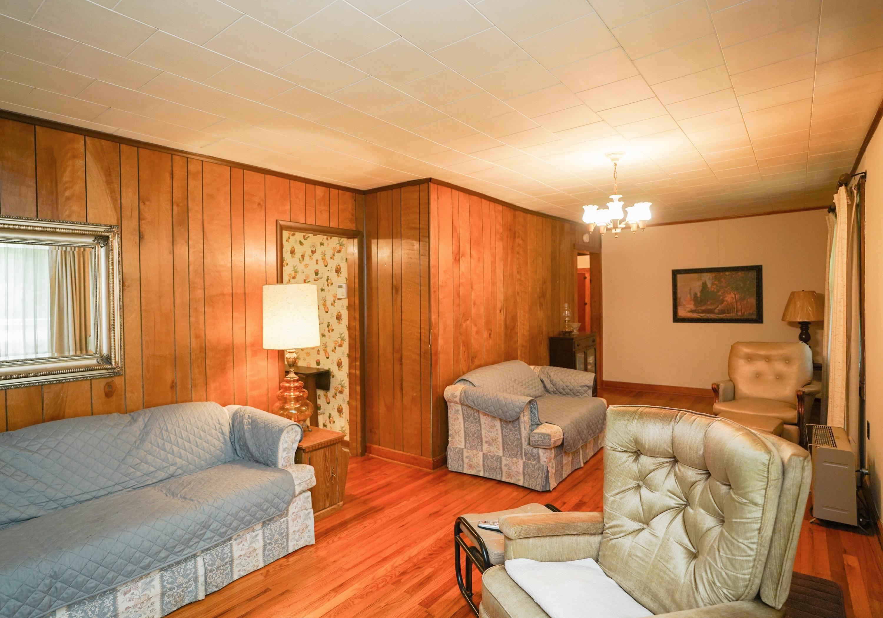5309 Delashmitt Road Hixson, TN 37343 - Photo 3 of 43 A60E73C3-6E5B-4042-BF7C-543783164648