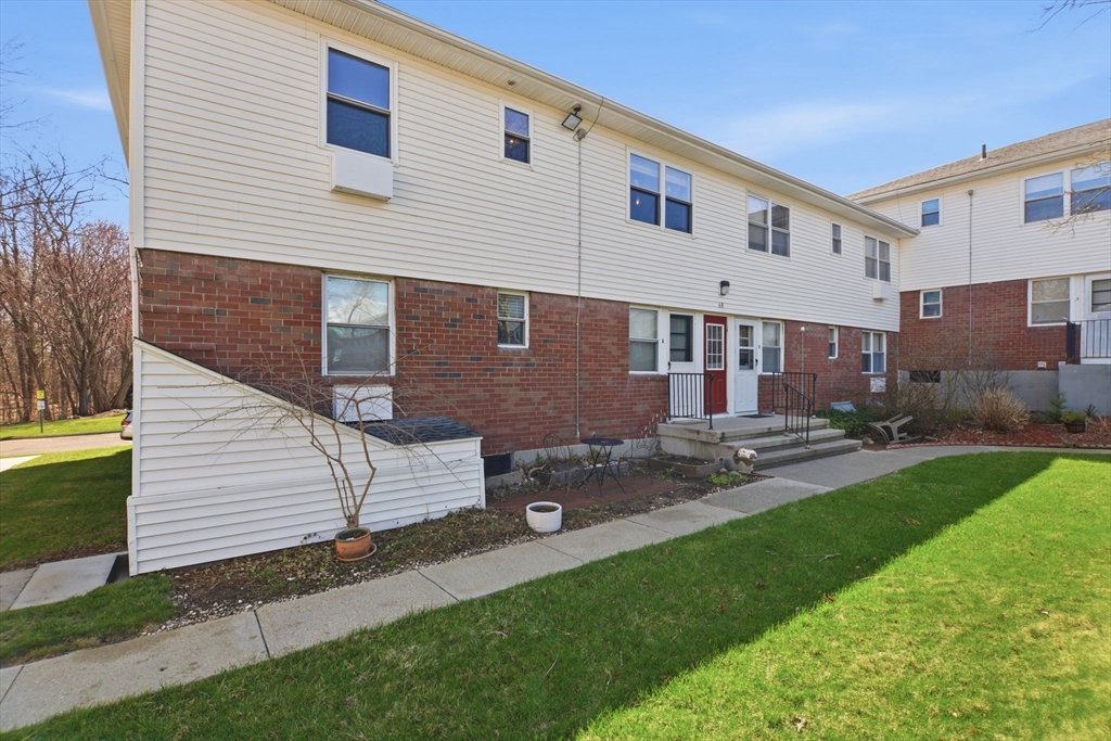 68 Colonial Circle, Unit C Chicopee, MA 01020 - Photo 35 of 40