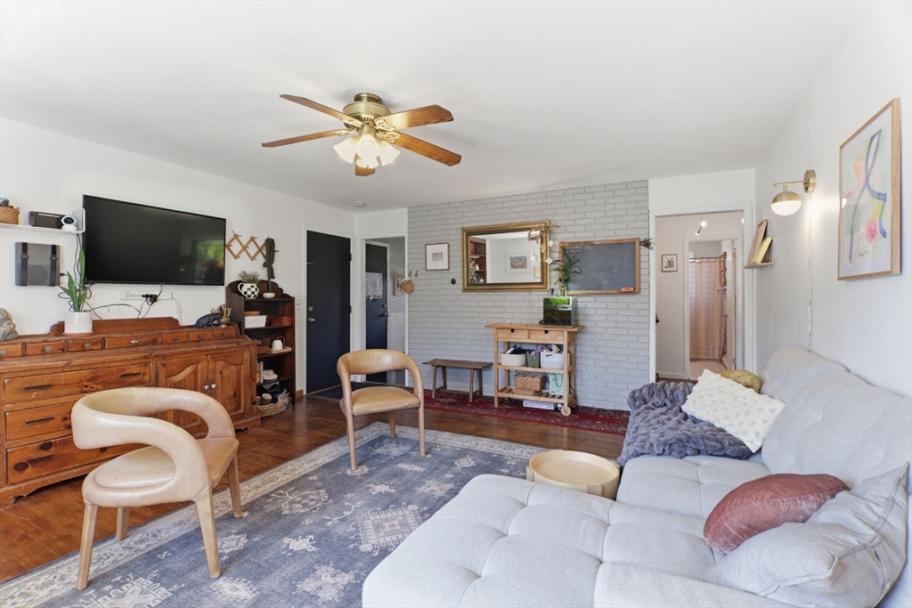 68 Colonial Circle, Unit C Chicopee, MA 01020 - Photo 7 of 40