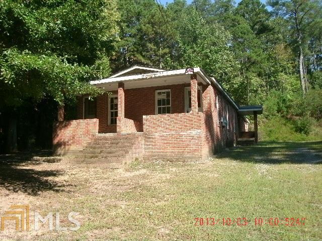 16 Whatley Street, Unit A B Rome, GA 30161 - Photo 1 of 1 a front view of a house with a yard