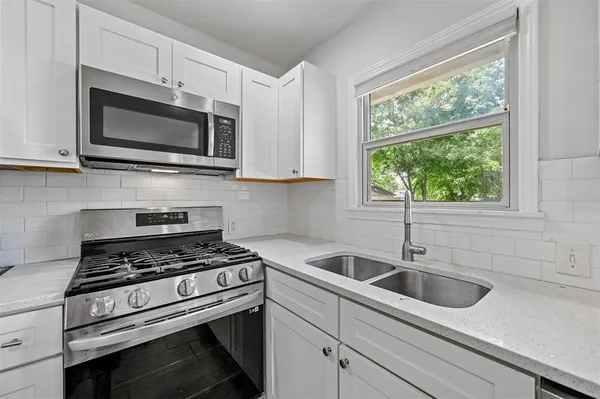 $2,375 | 11015 Stallcup Drive, Dallas, TX 75228