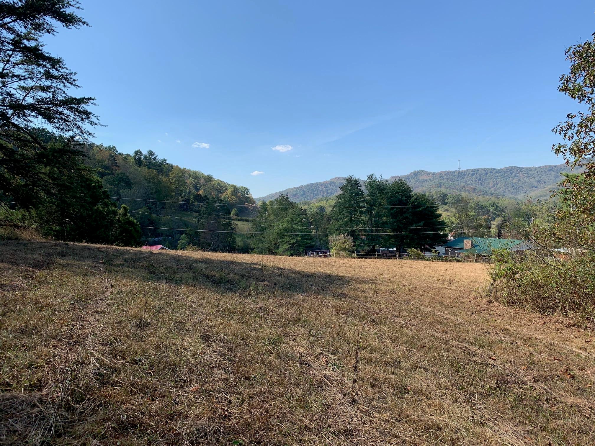 153 Howards Branch Road Hinton, WV 25951 - Photo 8 of 13 Gallery Image 8