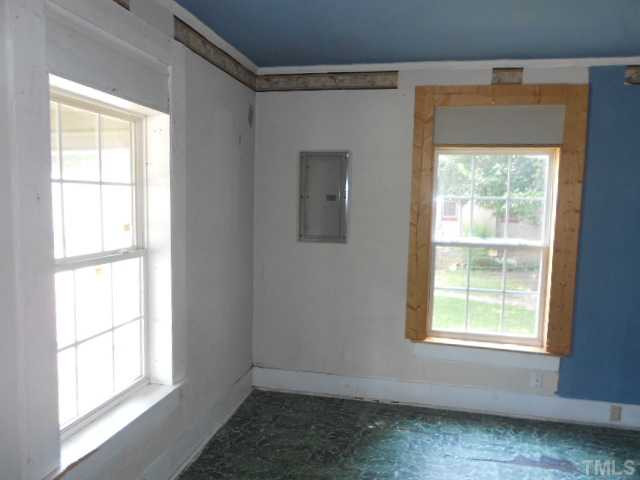 12 South Fisher Street Raleigh, NC 27610 - Photo 3 of 6 Photo 3
