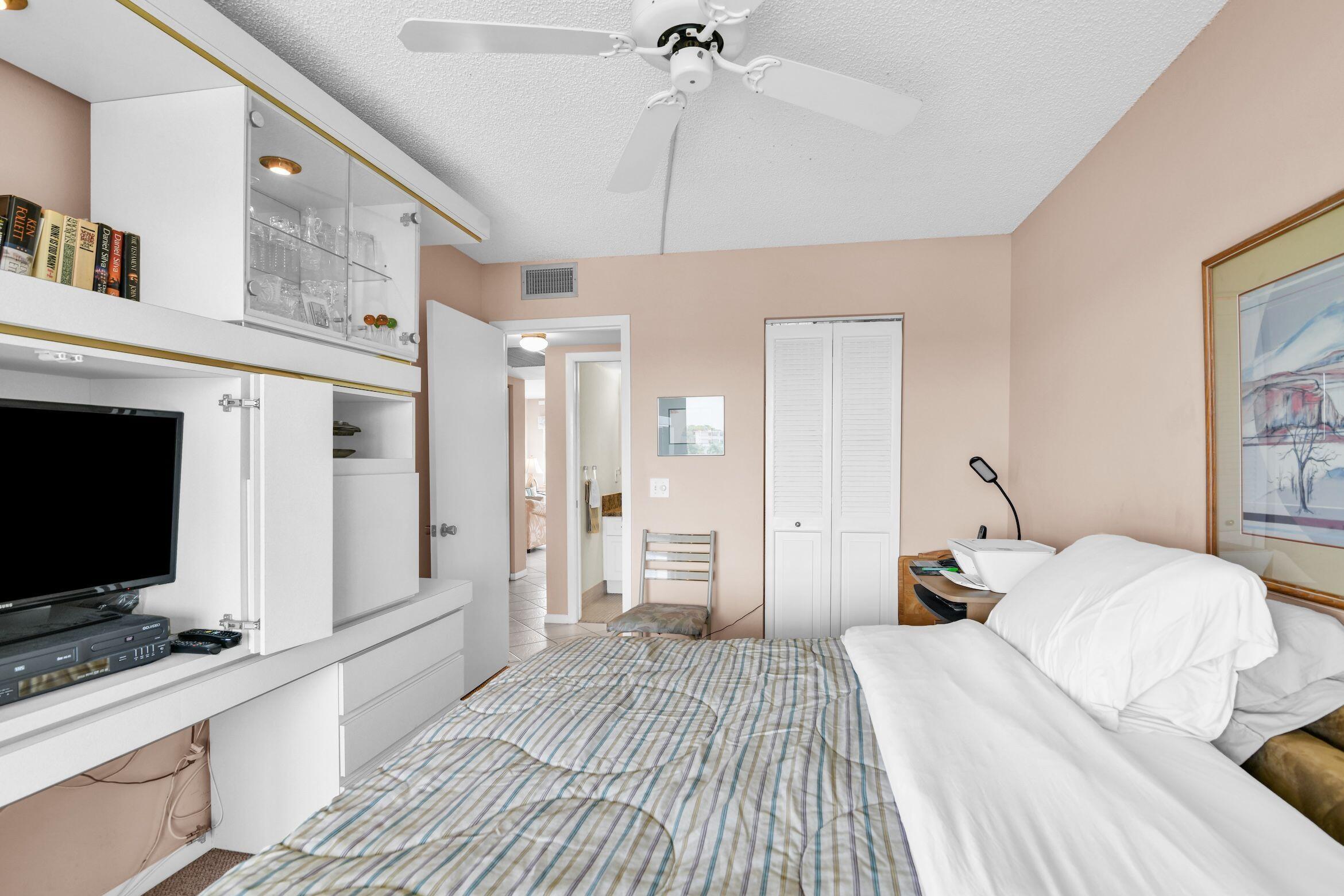 4053 Wolverton C Boca Raton, FL 33434 - Photo 25 of 55 4053 Wolverton C pic 14