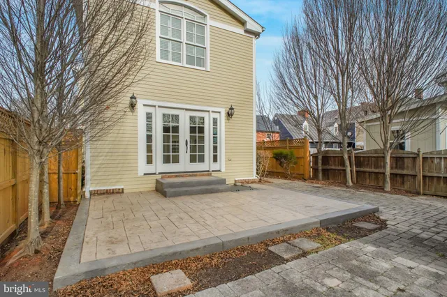 $3,500 | 204 Fauquier Street, Fredericksburg, VA 22401