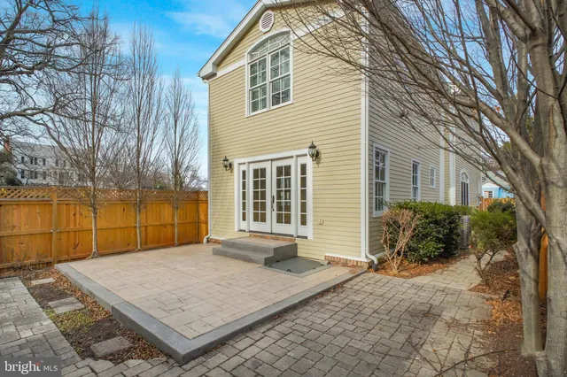 $3,500 | 204 Fauquier Street, Fredericksburg, VA 22401