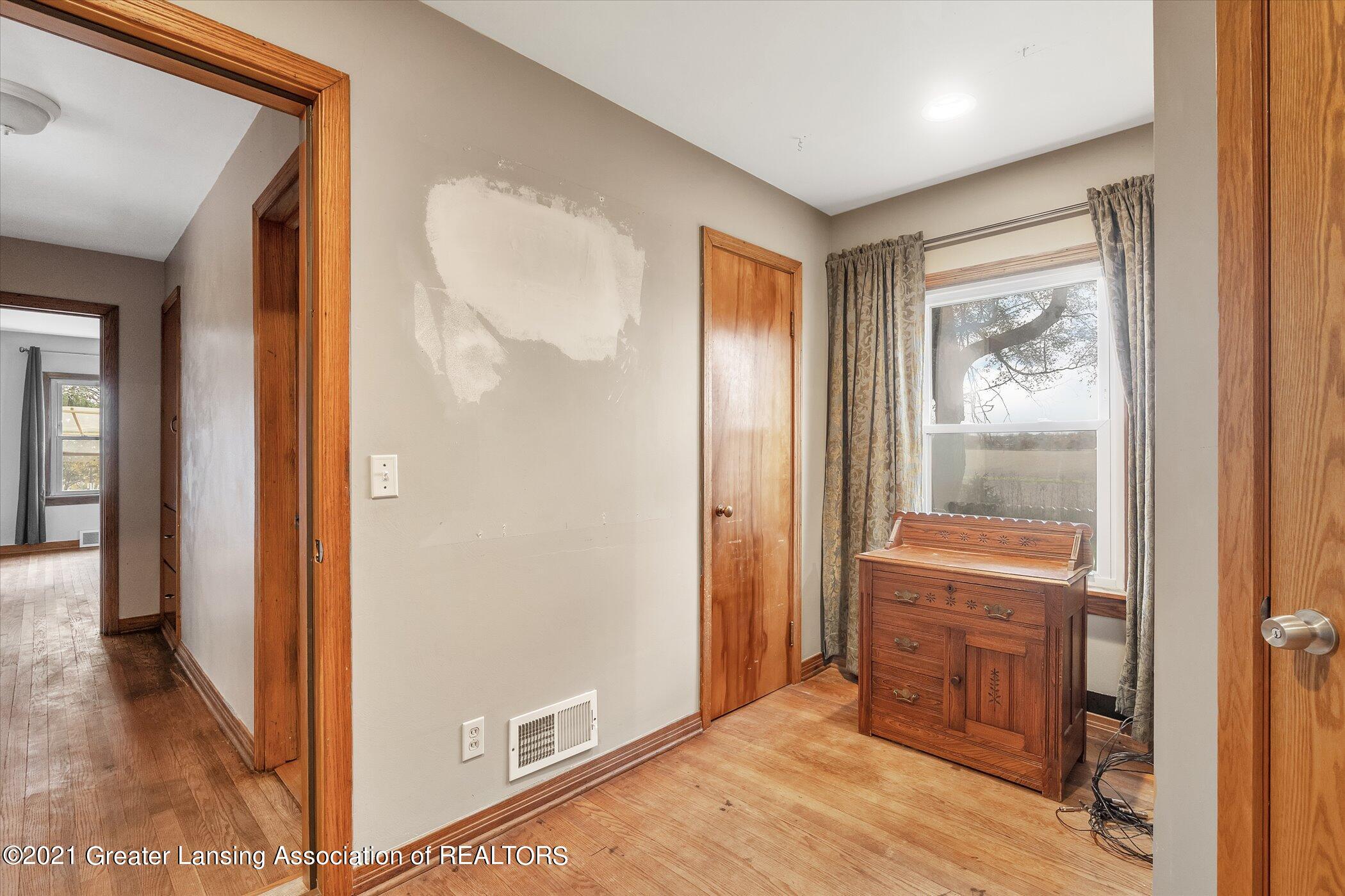 350 Stillman Road Mason, MI 48854 - Photo 23 of 65 24-350-Stillman-Rd-Mason-MI-48854-Window